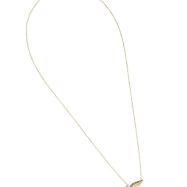 قلادة طائر صغير