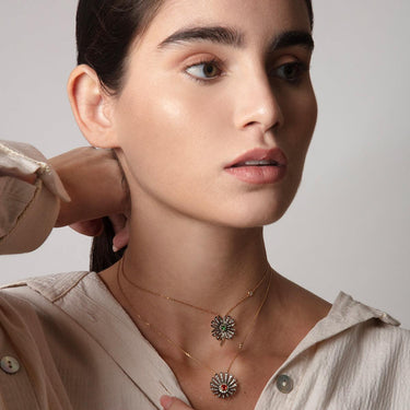 قلادة الطاووس