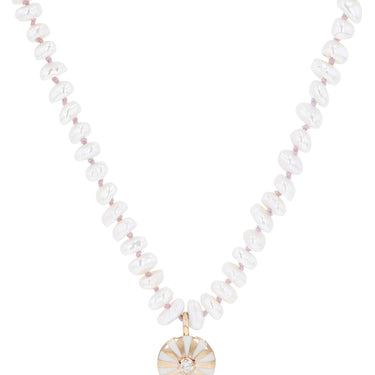 قلادة ميلا الصغيرة المرصعة بالخرز