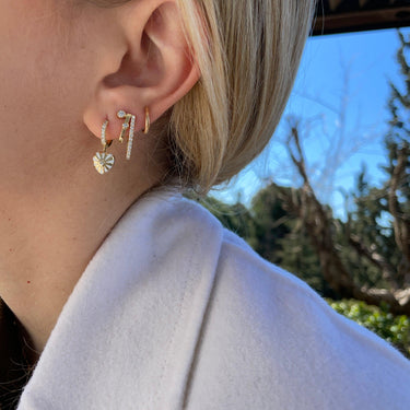 أقراط ميني ميلا على شكل قلب - ذهب أصفر