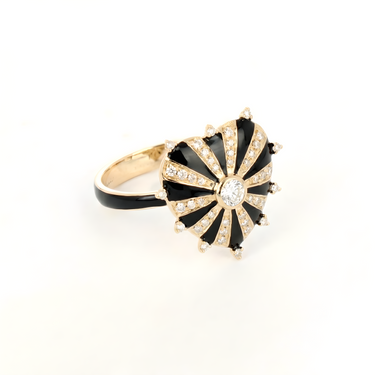 Mila Heart Ring, Black Enamel - Yellow Gold